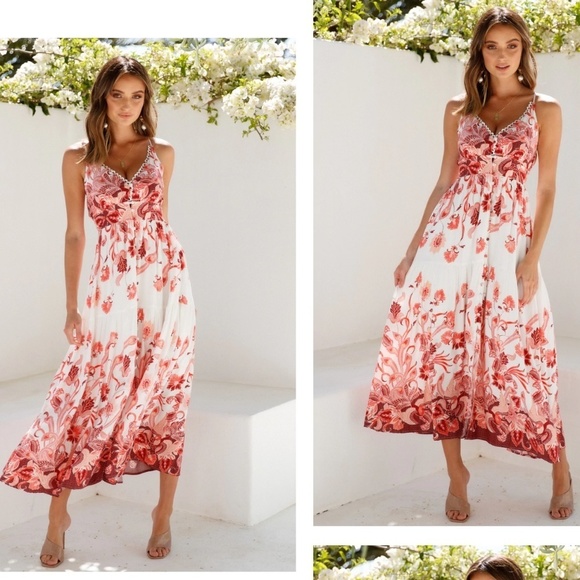 Hello Molly Dresses & Skirts - ART MARKET MAXI DRESS RED | size US 2